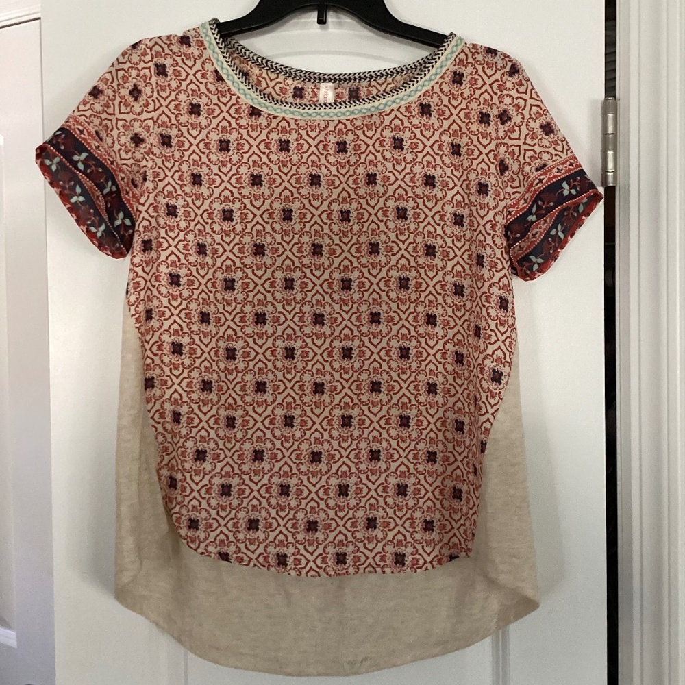 Xhilaration Women Floral Geometric Shirt Size M READ  Boho Flower Top